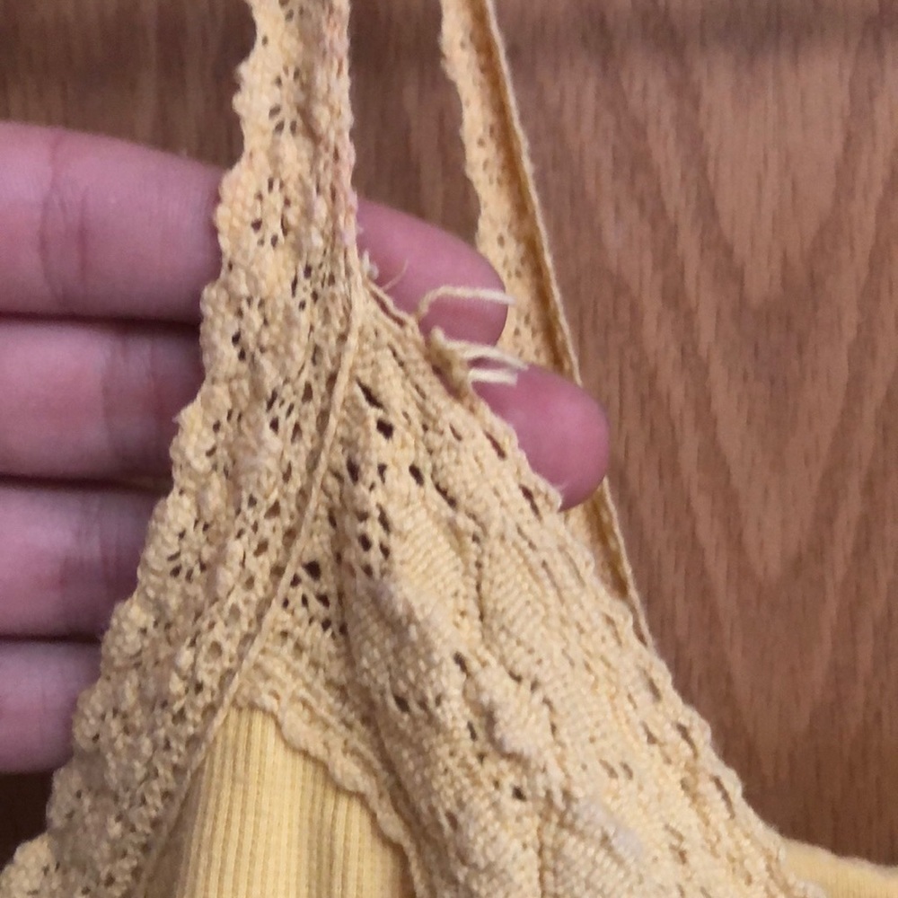 Yellow lace dress - Picture 4 of 6